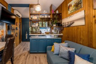 Budget Split Apartment - 6