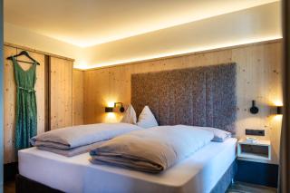 Hotel Paradies - Tires - 9