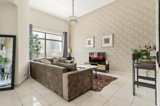 VayK - Chic 1BR with Marina View in Park Island - 1