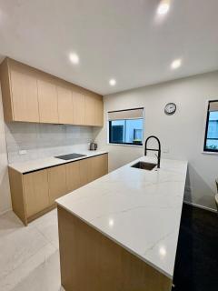 Modern 3BR Escape 3 Private Baths Rare Garage Perfect for Groups - Christchurch - 7