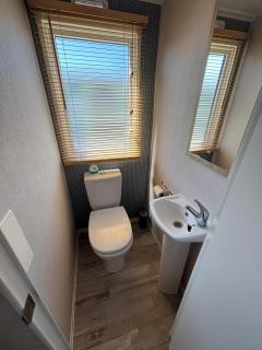 Sunnymede B5 - Fantasy Island - HOT TUB, ramped decking, patio doors, central heating, pet friendly - Meadow Lakes Caravan & Lodge Hire - Ingoldmells - 3