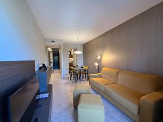 Suites Marilia Apartments Pool Side - Suite Livorno Holiday Home Group - 0