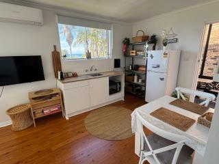 Paradise on Jones Beach Kiama - Beachfront unit with direct beach access & views - 4