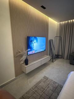 b6 استيديو استثنائي VIP ومميز شمال الرياض حي ملقا - 3