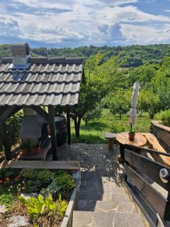 GREENHILLS Relax & Holiday House - Kebel - 4