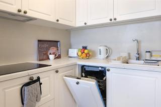 New Luxury Dorcol Downtown Apartment - 6