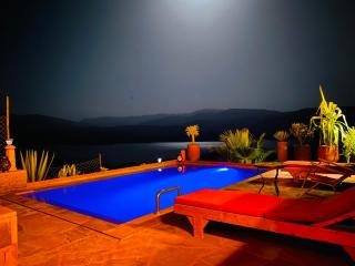 Petite jolie maison vue sur lac - 0