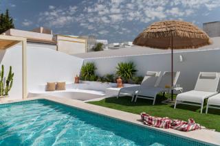Villa con piscina privada salada, solárium y 3 dormitorios - Alcalá de Guadaíra - 5