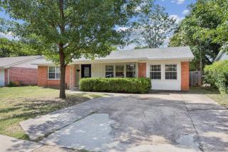 Boho Bungalow near DFW Airport - Farmers Branch - 4