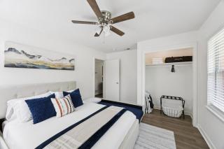Boho Bungalow near DFW Airport - Farmers Branch - 1