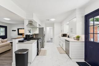 Boho Bungalow near DFW Airport - 6