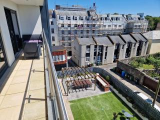 Luxury apartment close to Theatre, Barbican & Hoe 2 kings or 4 single beds secure covered parking - Plymouth - 7
