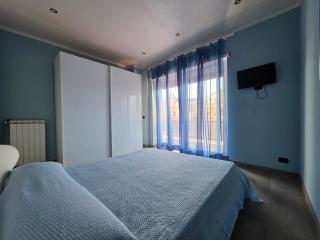 Fronte mare con grande terrazzo spiaggia sotto casa - WiFi - 1