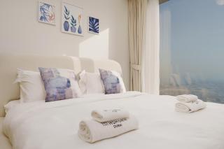 Skyline Elegance - 2BR High floor - 5min Dubai Mall - 3
