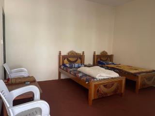 Budget Rooms with Garden by Galiyat Inn Balakot - Bālākot - 4