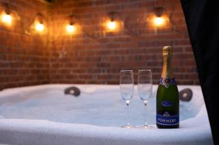 Prospect House - Luxury Georgian Stay with Hot Tub - 5