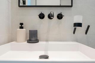 The Spot Sepolia Modern Comfort - 3 -Min Walk from Sepolia Metro - Athen - 5