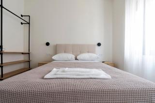 The Spot Sepolia Modern Comfort - 3 -Min Walk from Sepolia Metro - 2