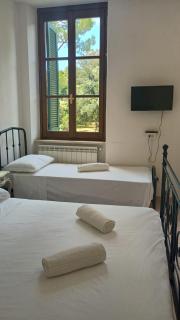 Fratti Central Beach Rooms - 2