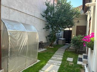 ALBERT RESIDENCE With Complimentary PARKING - 2