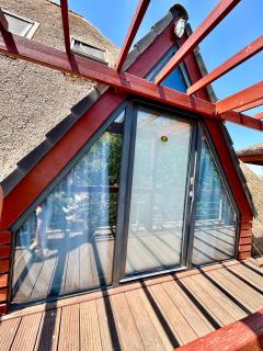 Casa Cu Stuf Olimp - Douăzeci şi Trei August - 5