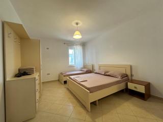 Coastal Comfort - Spacious 1-Bedroom Stay - 5