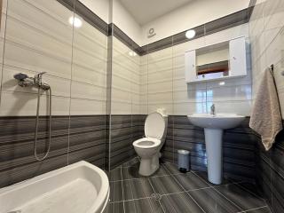 Coastal Comfort - Spacious 1-Bedroom Stay - Lezhë (Alessio) - 3