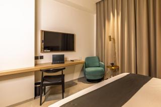Hotel Starlight by Avana, 400m from US Consulate, Hyderabad - 4