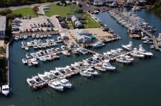 Dockside 2BR - Marina - Dining - Charter Access Unit A - 5