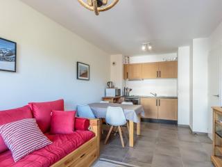 Appartement 2 pièces avec balcon et garage à 100m des pistes - FR-1-351-215 - 2