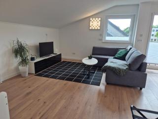 Ruhige 1-Zimmer Einliegerwohnung mit Küche und Bad in Großburgwedel - Burgwedel - 9