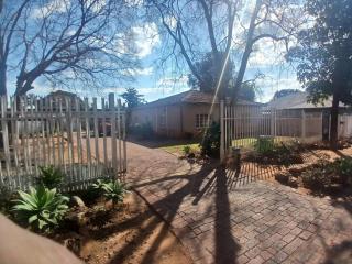 Ode to Tranquility House - Pax 6 - Pretoria - 6