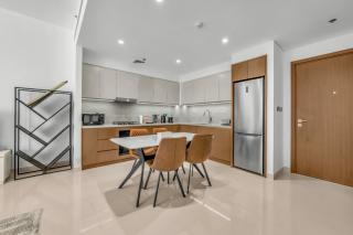 1BR Escape, Beachfront Living - 8