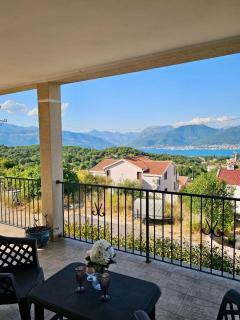 Vila Tivat Luštica Radovici BBQ & See - 8