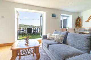 Glandore Cliff Cottage Getaway - Sea Access with Private Pier - 3