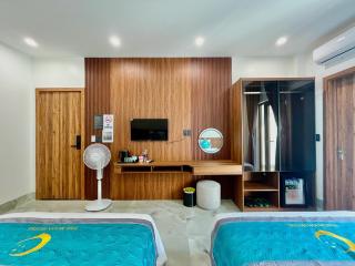 The Moon Hotel - - 3