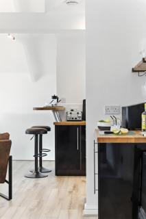 The Chatsworth Loft - 4