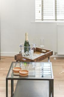 The Chatsworth Loft - 8