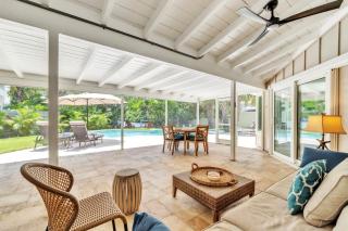 Dock of the Bay home - 9