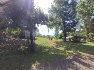 COUPLES GETTAWAY! LAKE Eufaula private Cottage! BEAUTIFUL VIEWS! Couples, Honeymoon, Family of 3,BOAT PARKING - 1
