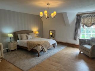 Eastwell Hall - - 6