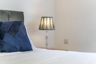 Modern Leeds city centre 2BR Apt - Sleep 8 - 1