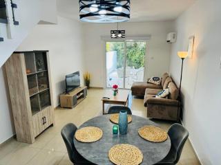 Blue Horizon Retreat-400m from the beach! - Pafos - 0