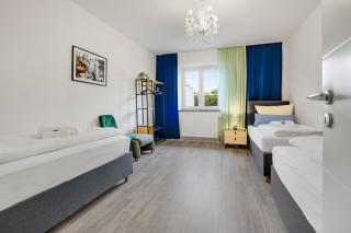 KATIES Apartments Augsburg - Zentral - 4 Zimmer - 7 Personen - 2 Parken - Nintendo Switch - DisneyPlus - E-Kamin - 4