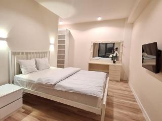 Schöne Wohnung mitten in Tiflis am Fluß - 1