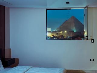 Nefertiti Studio With Bathtub Pyramids View - 8