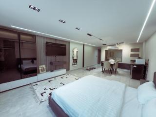 Nefertiti Studio With Bathtub Pyramids View - Cairo - 4