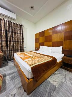 Comfort Rezidor Guest House - Kalar Goth - 1
