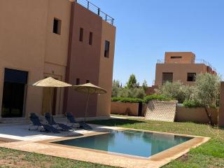 Villa Dar Daraa with Pool - Najem - 2