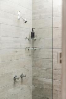 Dana's Perch - Modern Studio Apartment 1 - Kingstown - 6